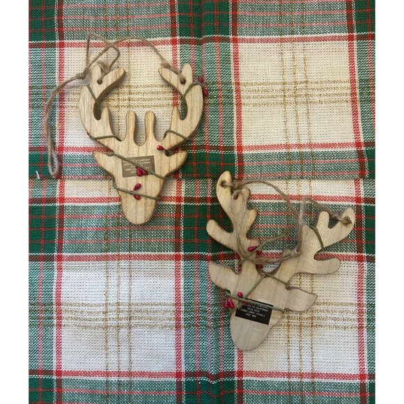Rustic Wood Reindeer Head Christmas Ornament Red Pip Berry Garland Twine Natural - Picture 2 of 3